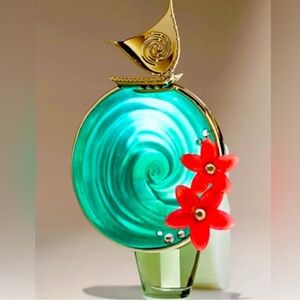 Moana Adjustable Wallflowers Scent Control Nightlight